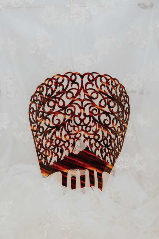 Peina mantilla carey caracoles