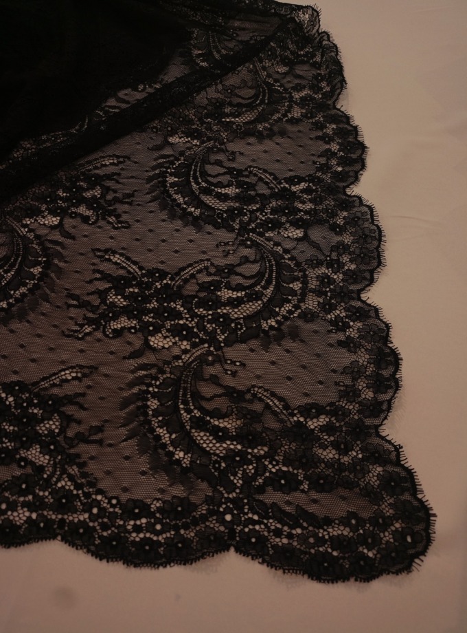 MANTILLA NEGRA 413
