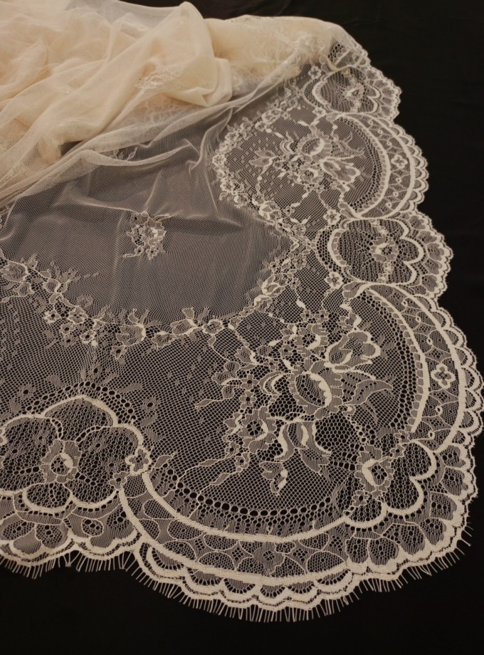 MANTILLA CRUDA 1002